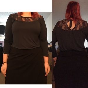 Maurices Size XL Gray 3/4 Sleeve Top Lace Detail